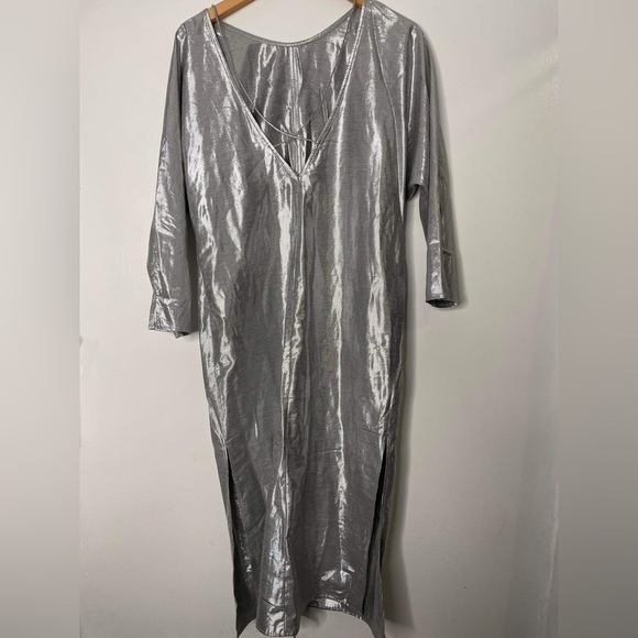 Women’s top shop elegant, metallic dress - Picture 7 of 8